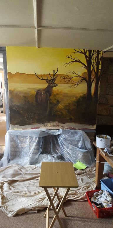 Pub wildlife mural, interior design restaurants